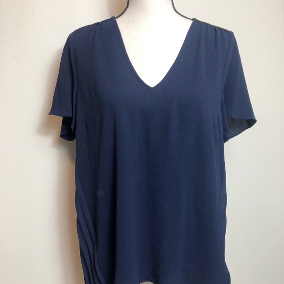 Michael Kors navy top w/black lace size m - Picture 2 of 8